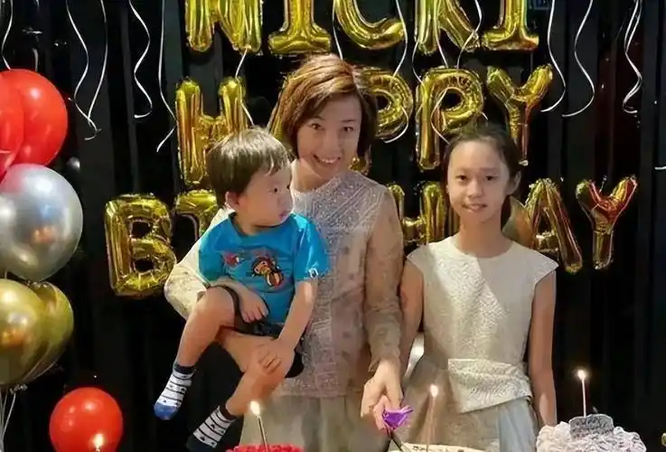 富商徐威:与12年女友袁立分手,转身娶了张怡宁,全靠岳母撑腰_生活