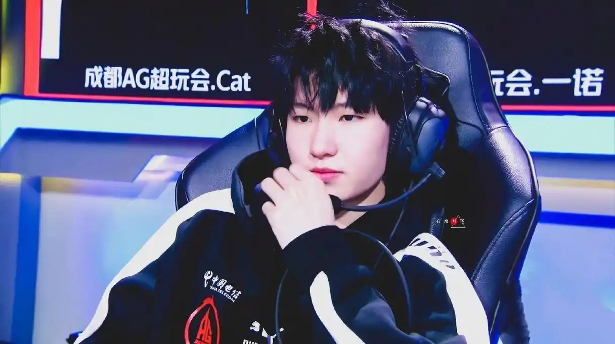 王者荣耀一诺是怎么走上这条职业道路的