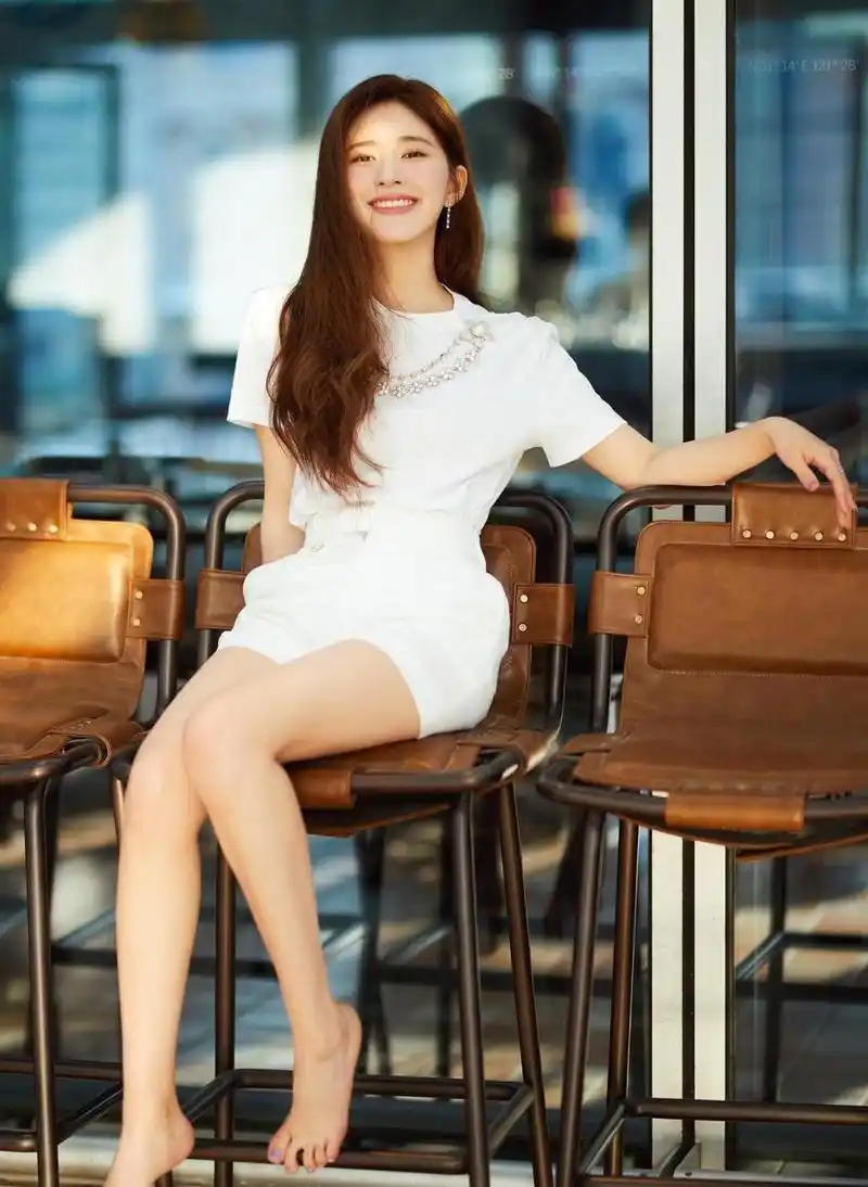 赵露思 美腿玉足合集