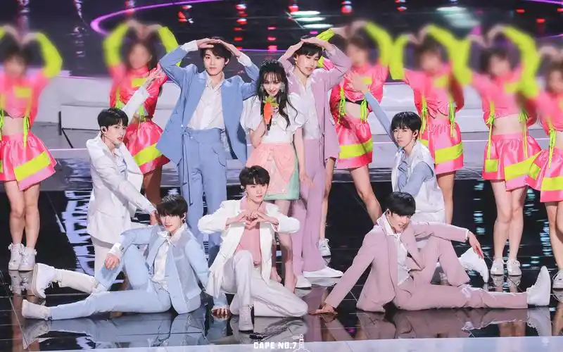 tnt被七个甜酷弟弟夸姐姐真漂亮点击收获心动时代少年团快手之夜姐姐