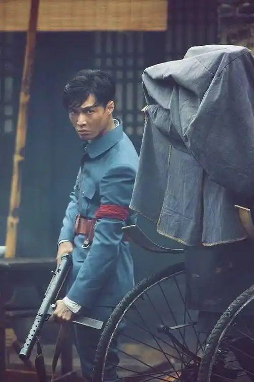 张艺兴建军大业