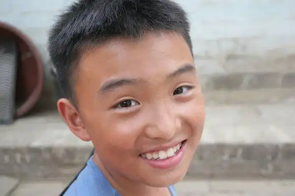 游天鸣少年演员饰演者郑伟