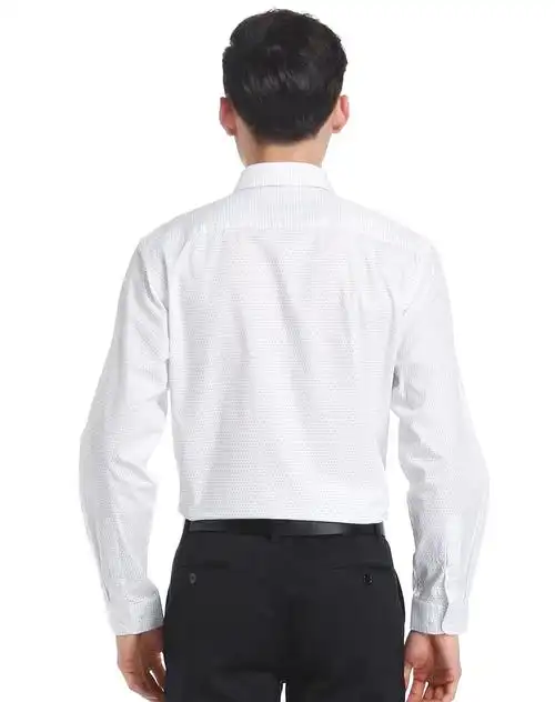 商务简约白色长袖衬衫
