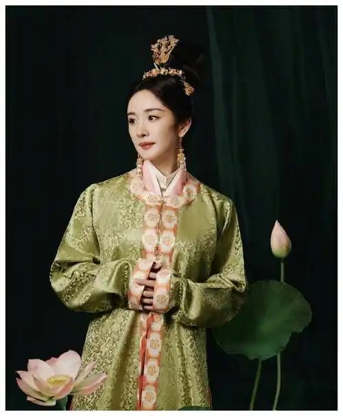 杨幂汉服魅力!超越高定,三套汉服令人瞠目,美感满分!