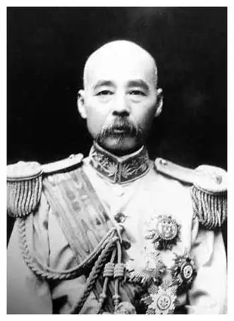 十位民国时期的大军阀照片,按实力排名,看看有没有你认可的那一位?
