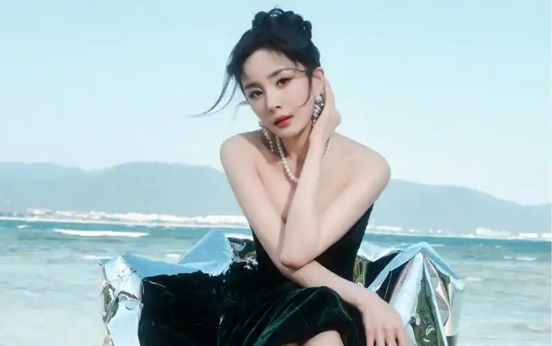 杨幂获奖感言 爱奇艺尖叫之夜内场1#杨幂回应刷到了什么