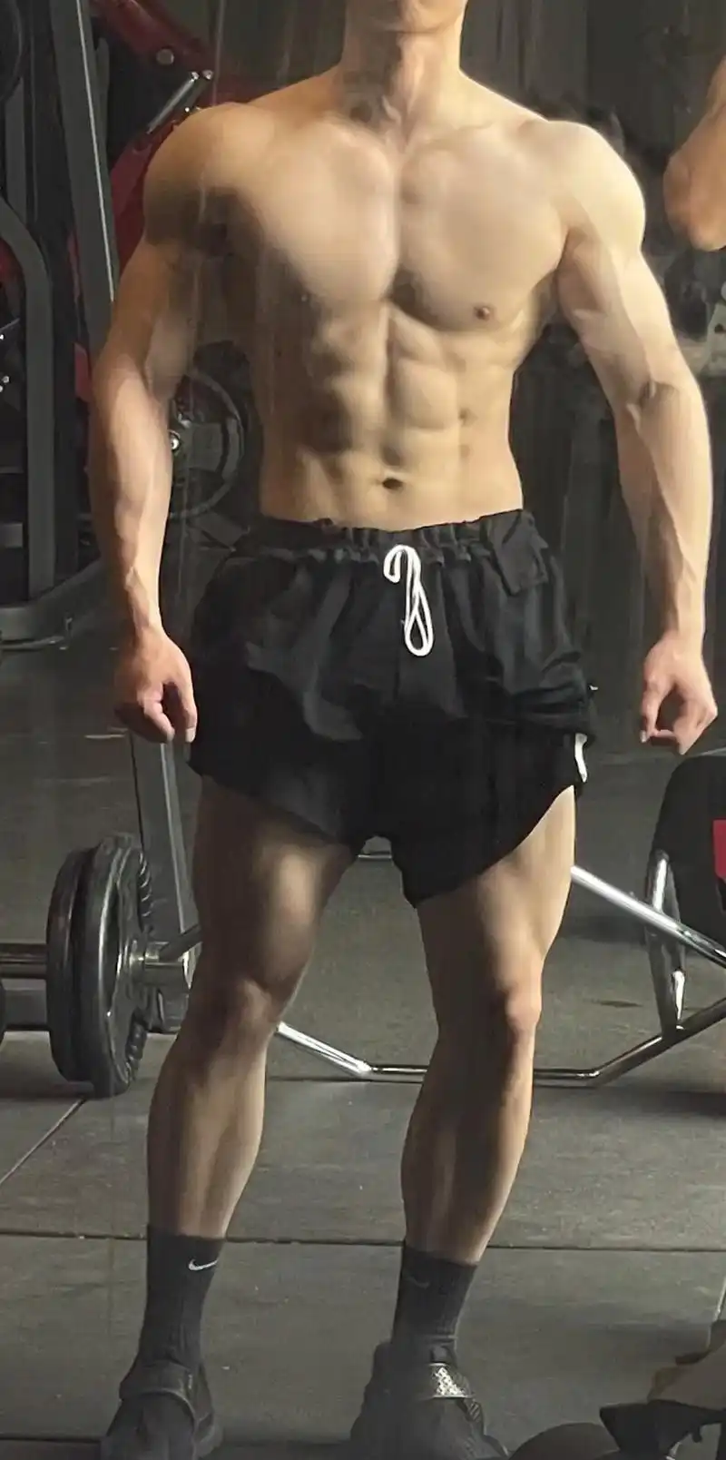 镜子有点脏08#健身 #腹肌 #男友背 - 抖音