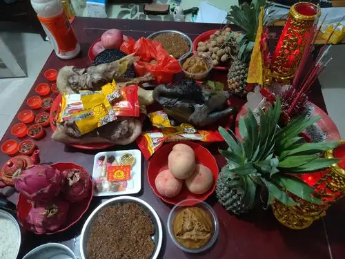 三生五果拜天公祈祷下半年平平安安健健康康