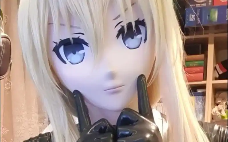 【胶衣kigurumi】乳胶裙俾斯麦夜间散步 很快到你家门口哦 指挥官