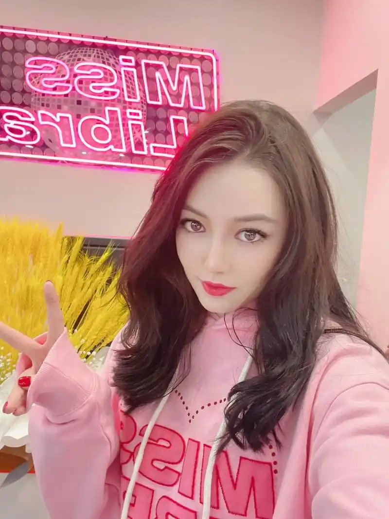 新年look 中德混血 - 抖音