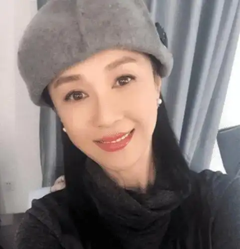 原创演活"最美妲己",傅艺伟为何两次婚姻失败星途尽毁