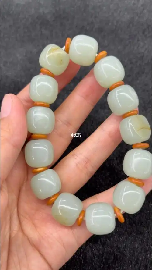 福利2080和田玉籽料青白老型珠手串尺寸