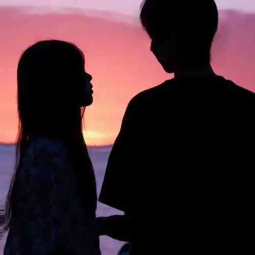 情侣头像 | 行己所爱 爱己所行_goodluck