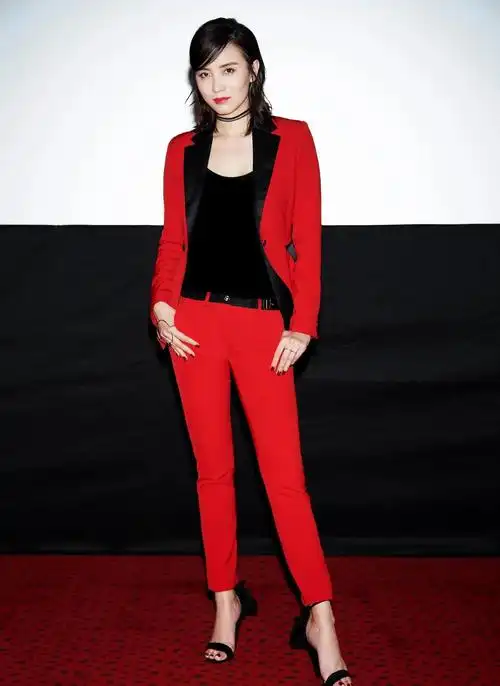 小宋佳优雅美照,魅力可人!_高清图集_新浪网