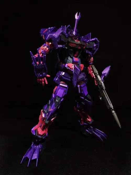 根大木秀投稿作品幻惑异端高达全形态