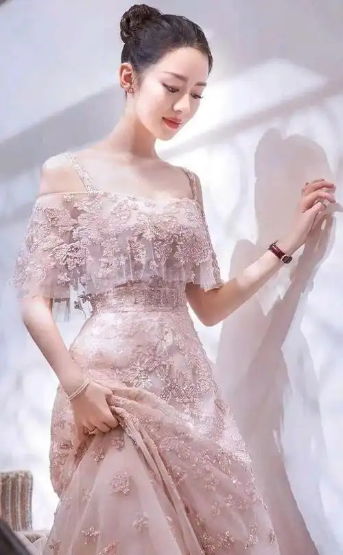 郎朗的手,吉娜的腰,娱乐圈的这对"年糕夫妇",也该醒醒了