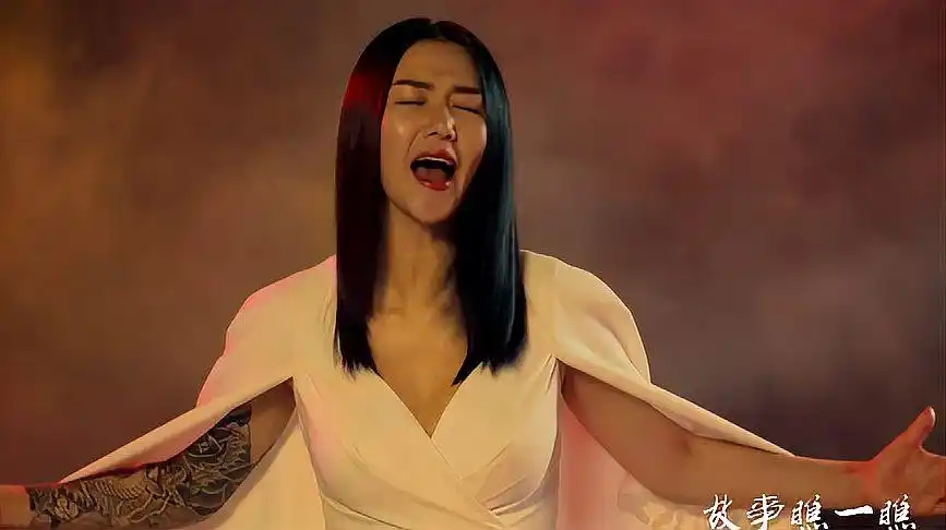 缘分一道桥谭维维与王王力宏和谭维维合唱缘分一道桥时两人高音对唱