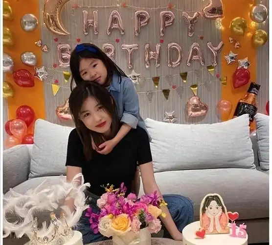 都是汪峰的基因,章子怡的女儿和葛荟婕的女儿,差别真的好大!