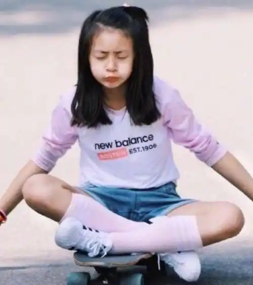 田亮女儿成长有多猛才11岁身高就1米7穿上短裙美到不敢认