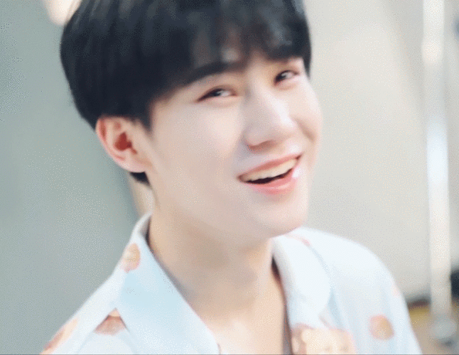 张真源一些很绝的动图(多图,流量慎)