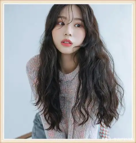 你适合披头发还是扎头发,主要取决于这3个特点,脸大的更要注意