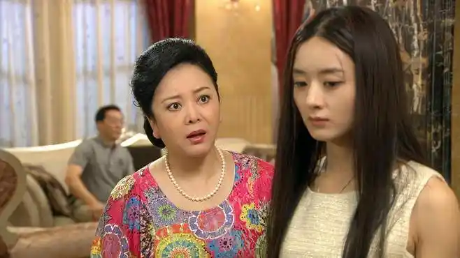 妻子的秘密:赵丽颖被心机女泼冷水,回家又被婆婆指责,太苦了-影视综