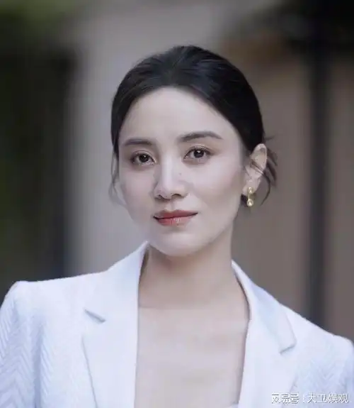 她长相姣好,越熟女越美丽,却被骂"惯三"口碑崩坏,如今怎样了|宋佳