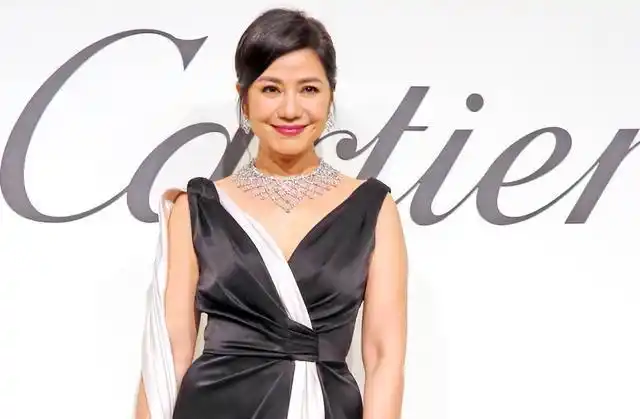 61岁钟楚红近照曝光,保养得宜被称冻龄女神