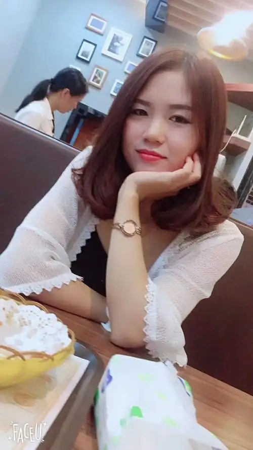 众多美女生活照