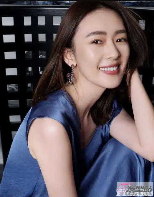 童瑶夏日呼吸感大片酷飒优雅气质十足