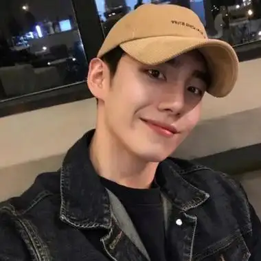 高清帅气的富二代男生照片头像精选