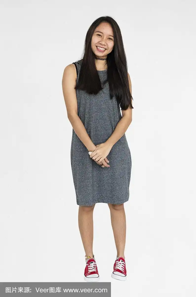 女性站立姿势工作室概念