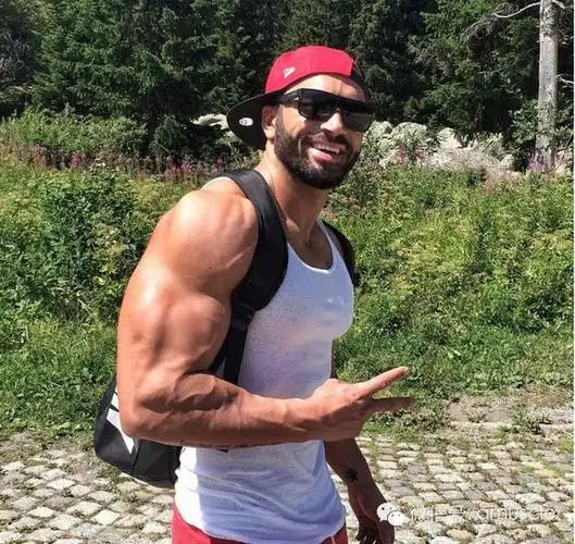 怎么让手臂再粗1cm?拉扎尔是这样整的!