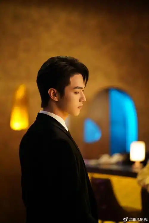 许凯新剧男大造型