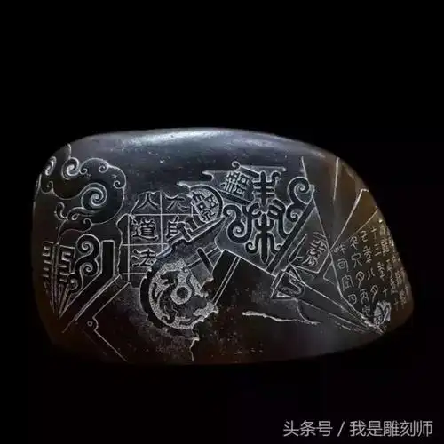 锦灰堆"又名"八破图",也叫"集破","集珍","什锦屏"等,属于国画艺术