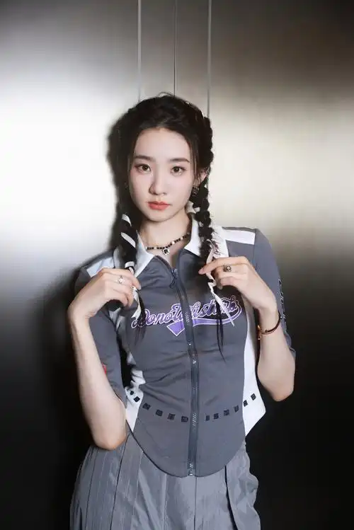 张艺凡女子推理社