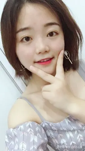 有哪些是同一个人而颜值相差甚远的照片?