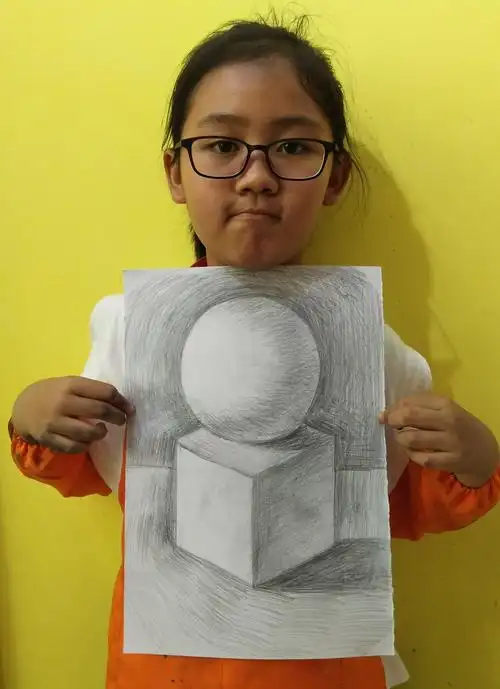 童画美术三年级素描临摹组合体