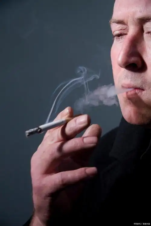 男人抽烟背后的心情