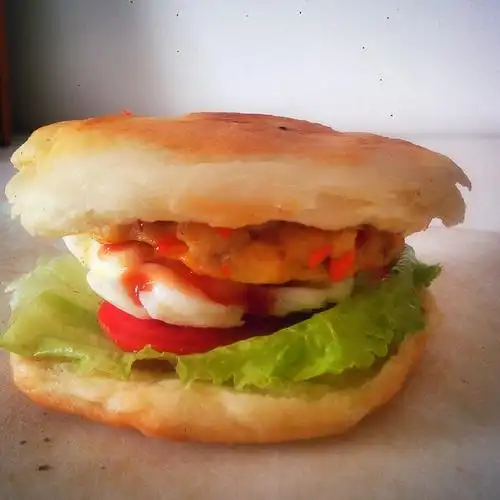 大靑叶做的健康少油版鸡肉汉堡