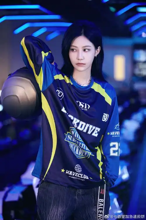 蓝色战队的赛车手袁一琦给我帅晕!#袁一琦音乐节直拍