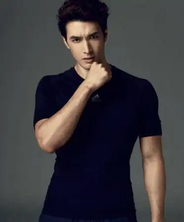 没风度蔡依林前男友锦荣称高个女孩适合他对腰比较好