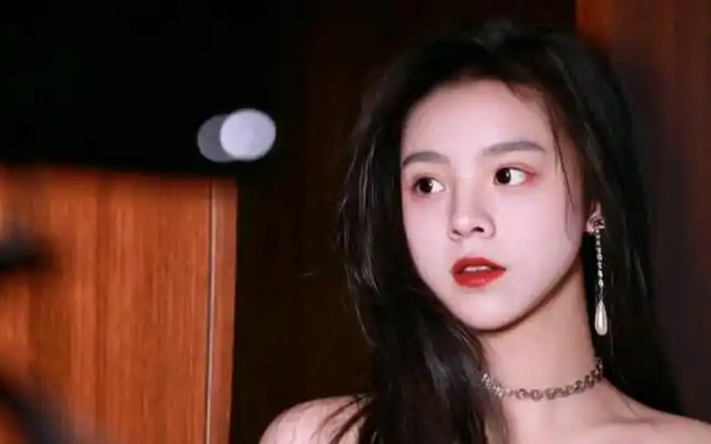 【左航】(泥塑预警,不喜勿入)架子鼓&礼服(虽然最后是lolita)