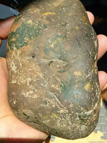 橄榄陨石(无磁)