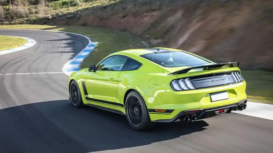 福特发布mustang r-spec车型官图 v8 5.0l/限售500台