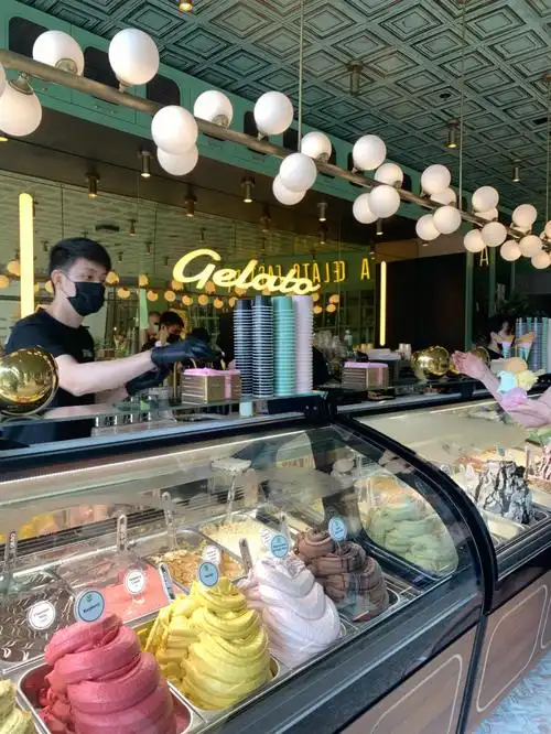 连地砖都很美的网红冰淇淋店