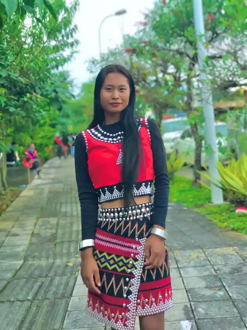 佤族姑娘 #每一张照片都是满满的回忆和足迹 #再见2022 - 抖音