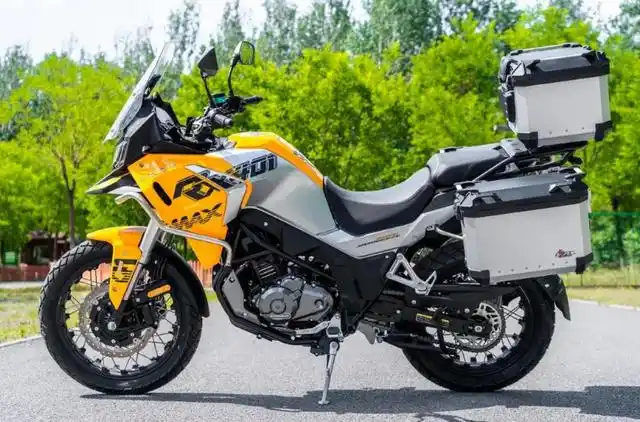 那么在2022年上半年里面国产最受关注的休闲旅行摩托车是谁呢?