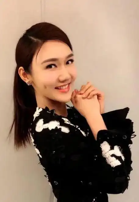 央视穷鬼龙洋没车没房择偶标准高到离谱如今怎样了