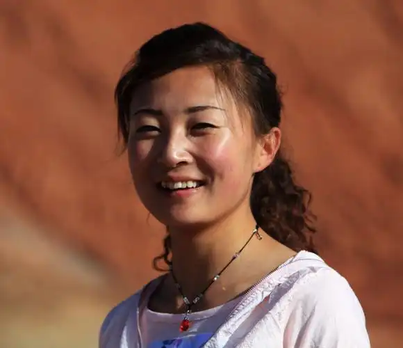 美丽的裕固族姑娘